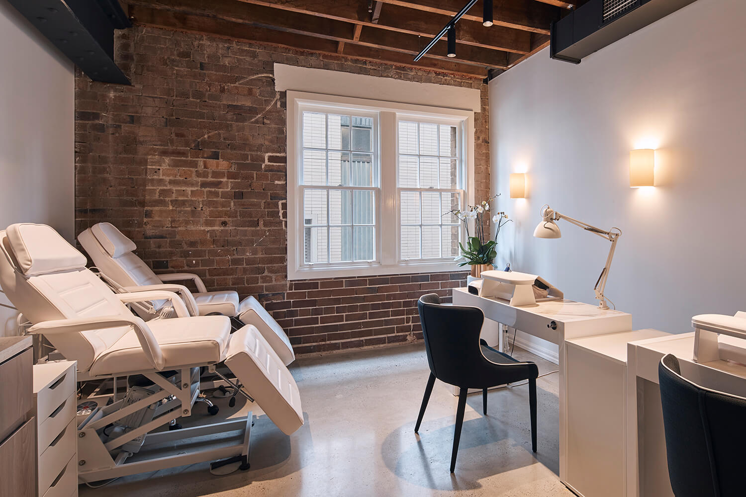 Beauty studio with chairs and desk